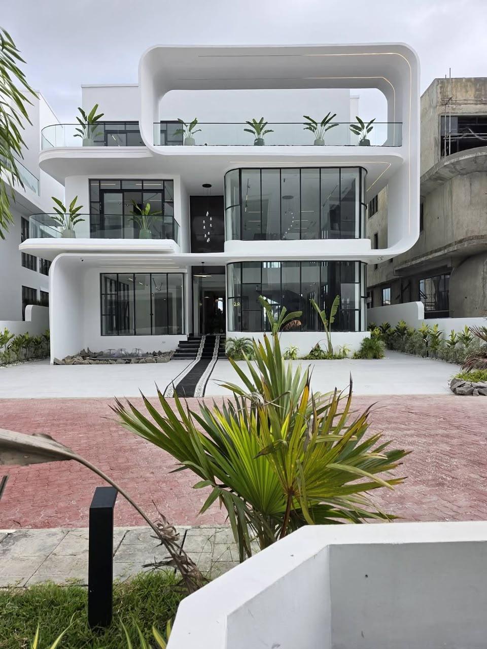 Exclusive 5-Bedroom Detached Duplex with Pool and Rooftop Garden photo 1